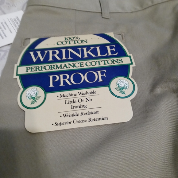 NWT Men's Van Heusen Pants - Picture 5 of 5